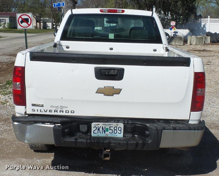 image for item L4681 2008 Chevrolet Silverado 1500 Ext. Cab pickup truck