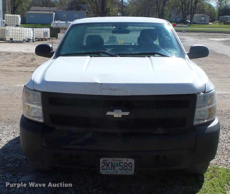 image for item L4681 2008 Chevrolet Silverado 1500 Ext. Cab pickup truck