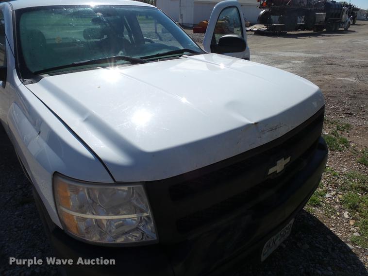 image for item L4681 2008 Chevrolet Silverado 1500 Ext. Cab pickup truck