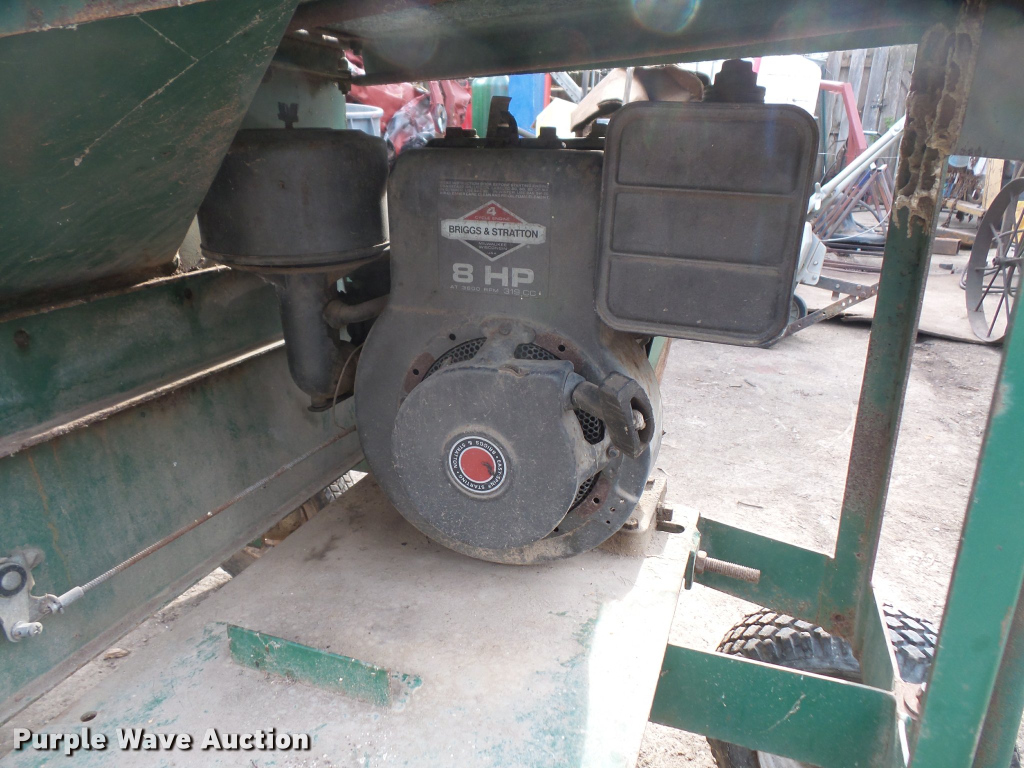 WW Grinder wood chipper in Tonganoxie, KS Item DA8120 sold Purple Wave