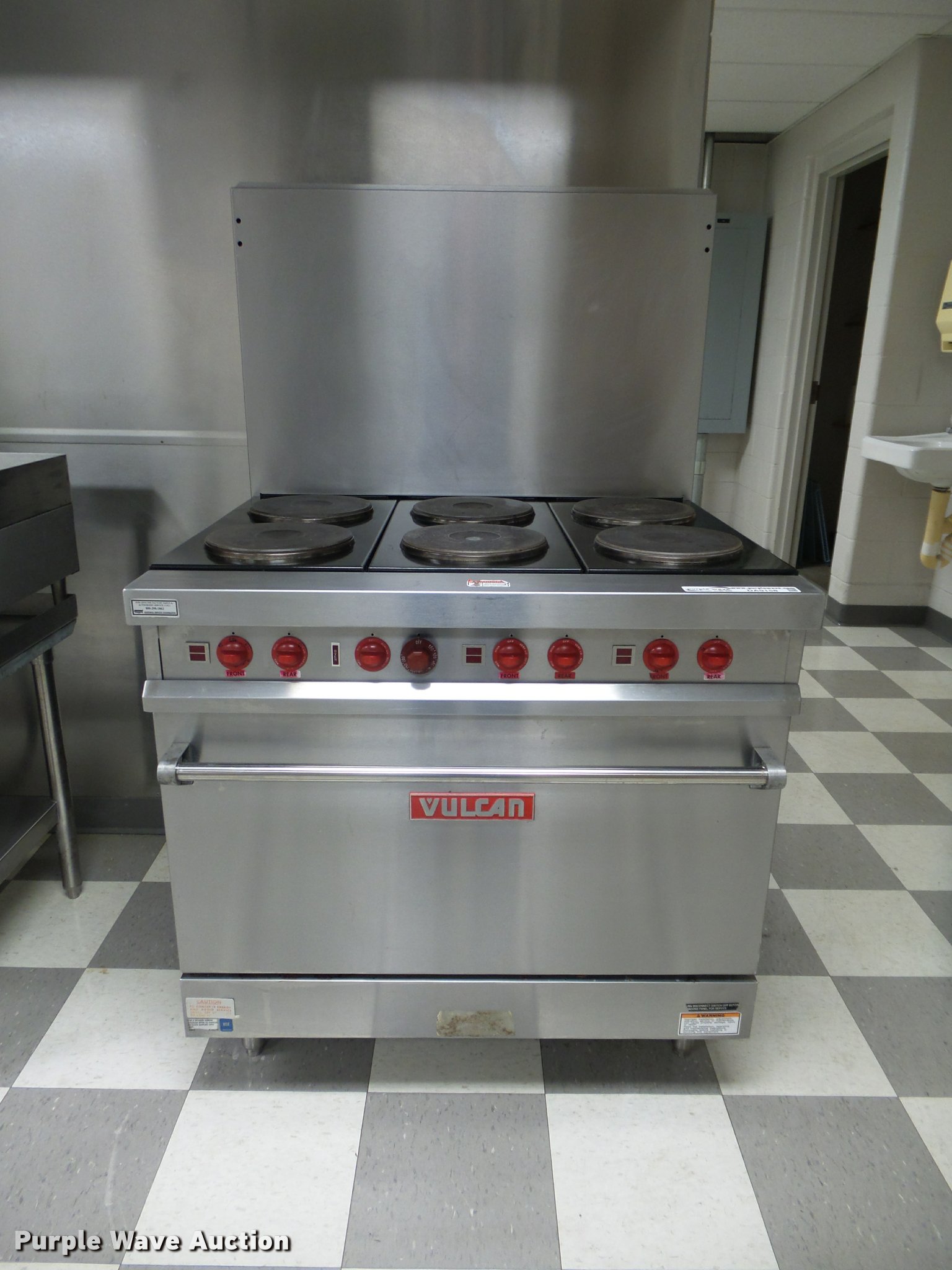 Vulcan six burner stove with oven in Lebanon, MO Item DA9158 sold