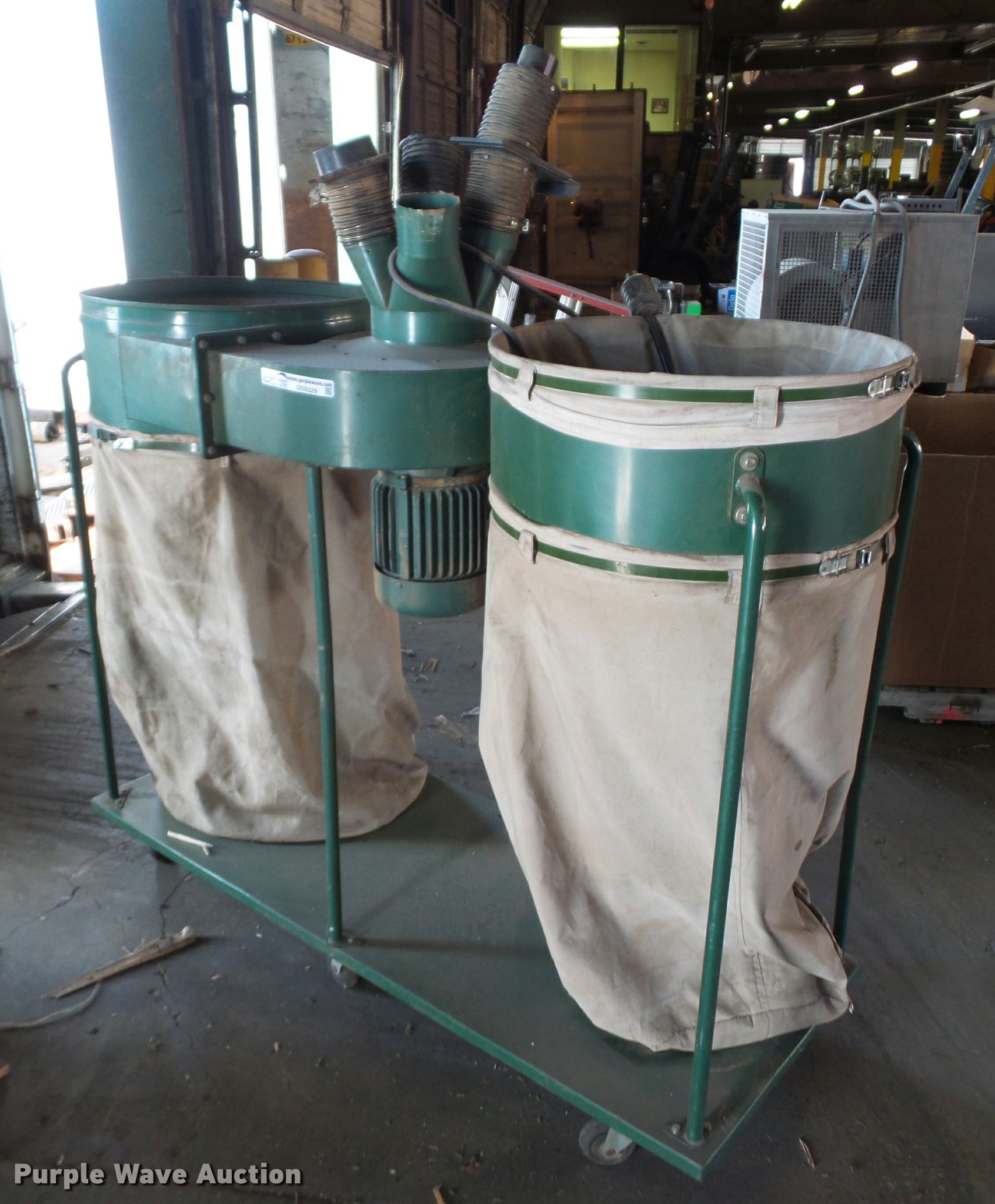 Bridgewood BW0033PH dust collector in Kansas City, MO Item DD9329