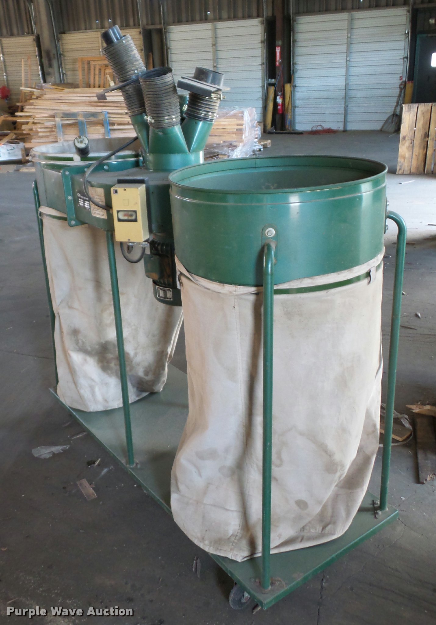 Bridgewood BW0033PH dust collector in Kansas City, MO Item DD9329