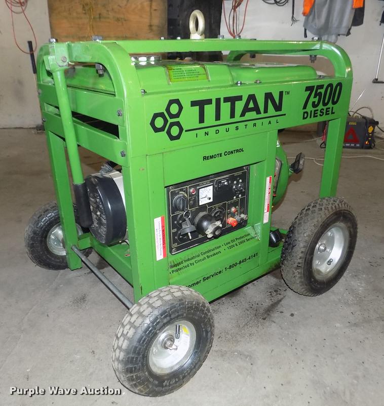 image for item AU9545 Titan 7500 generator