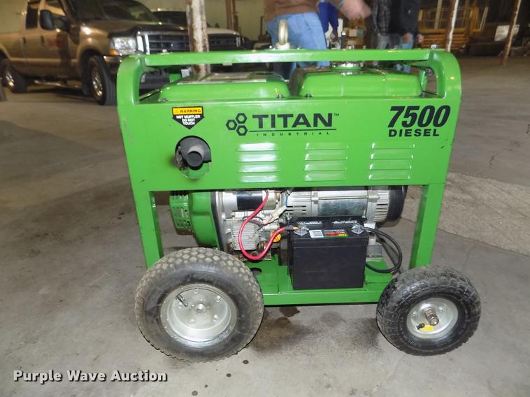 image for item AU9545 Titan 7500 generator