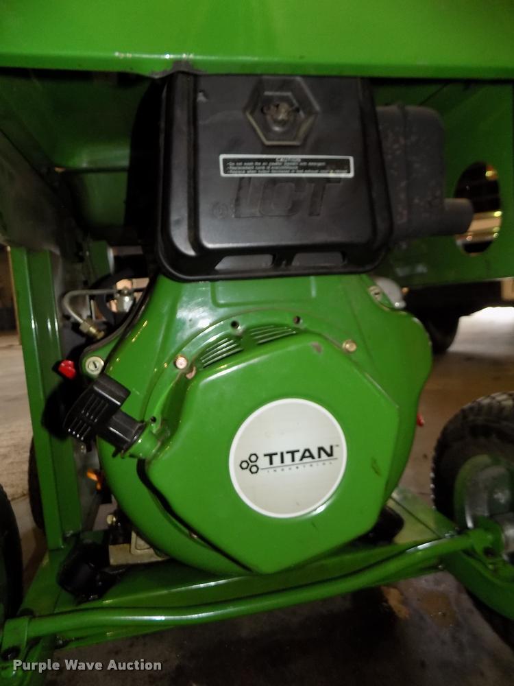 image for item AU9545 Titan 7500 generator