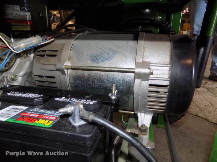 image for item AU9545 Titan 7500 generator