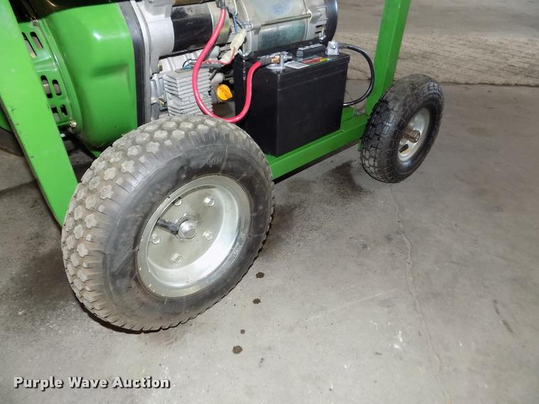 image for item AU9545 Titan 7500 generator