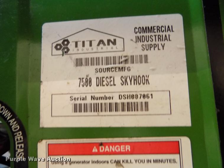 image for item AU9545 Titan 7500 generator