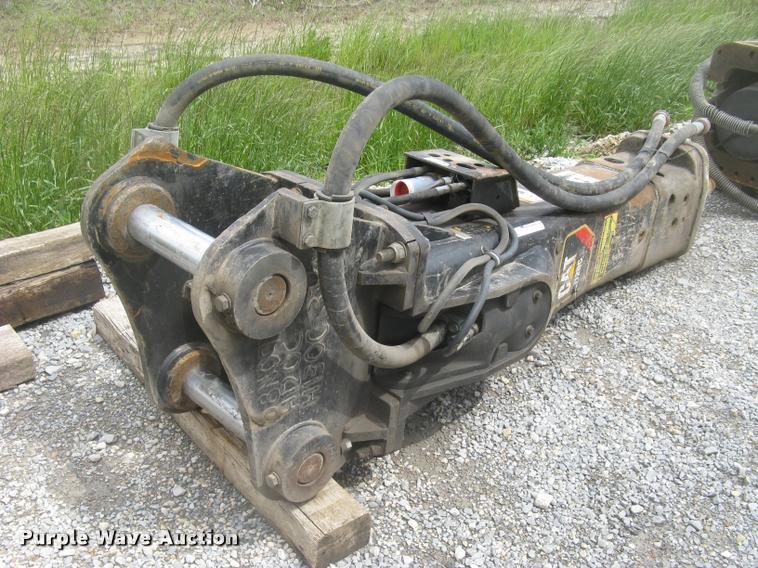 image for item BP9503 Caterpillar H120CS roll-out hydraulic hammer