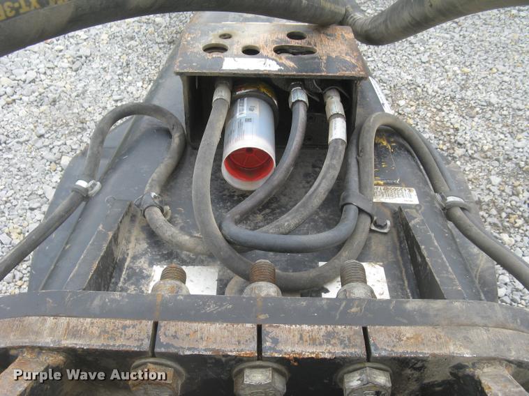 image for item BP9503 Caterpillar H120CS roll-out hydraulic hammer