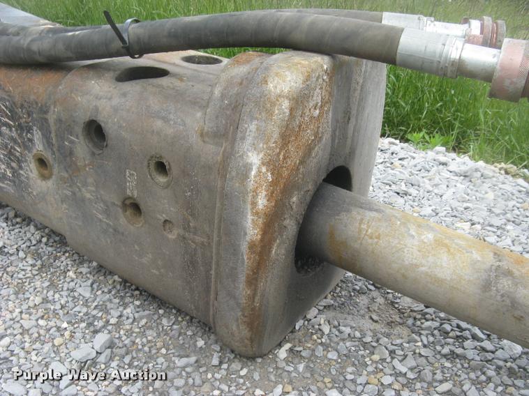 image for item BP9503 Caterpillar H120CS roll-out hydraulic hammer