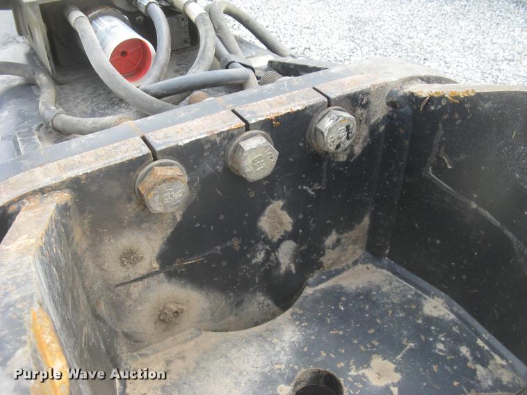 image for item BP9503 Caterpillar H120CS roll-out hydraulic hammer