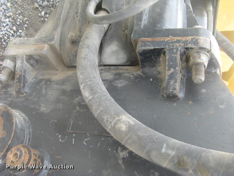 image for item BP9503 Caterpillar H120CS roll-out hydraulic hammer