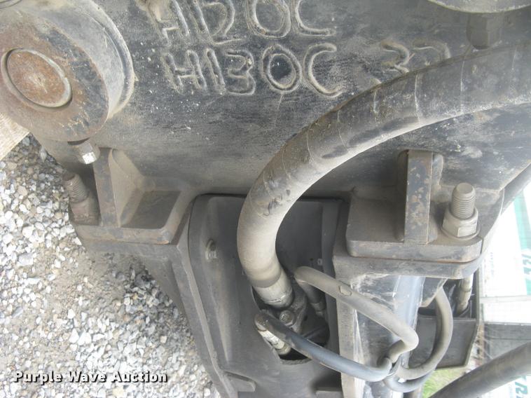 image for item BP9503 Caterpillar H120CS roll-out hydraulic hammer