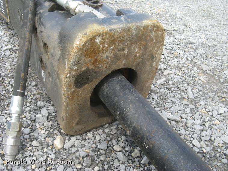 image for item BP9504 Caterpillar H115 S roll-out hydraulic hammer