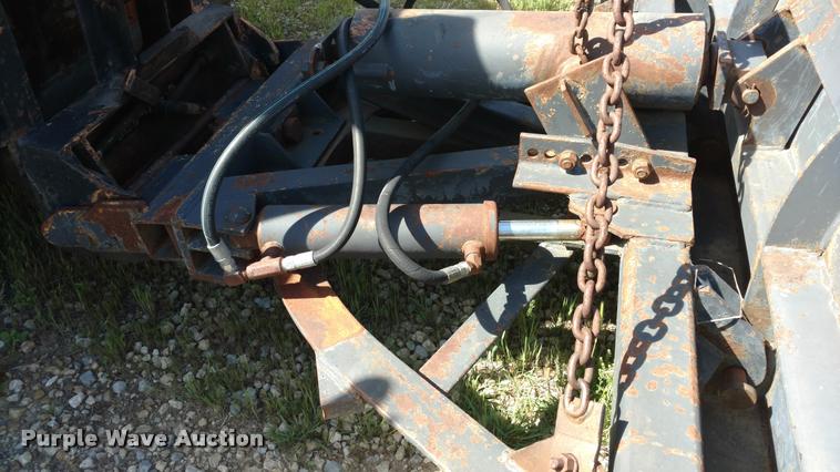 image for item BU9908 1989 Ford L8000 dump truck