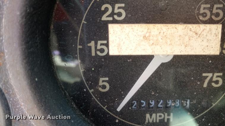 image for item BU9908 1989 Ford L8000 dump truck