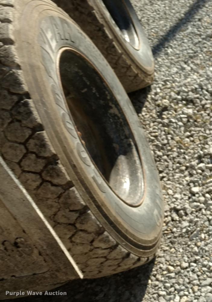 image for item BU9908 1989 Ford L8000 dump truck