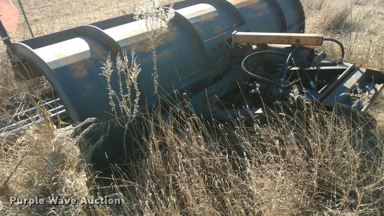 image for item BU9908 1989 Ford L8000 dump truck