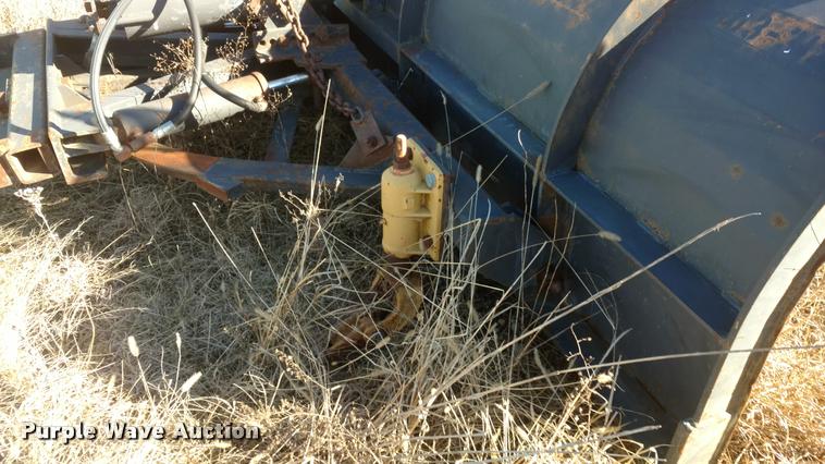 image for item BU9908 1989 Ford L8000 dump truck