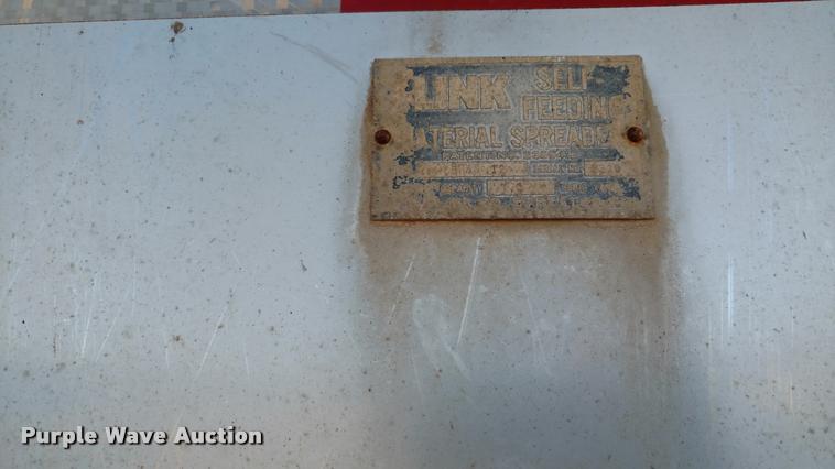 image for item BU9908 1989 Ford L8000 dump truck