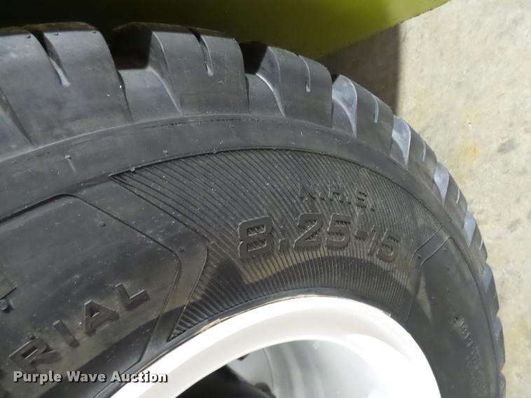 image for item CC9170 2001 Clark CMP70D forklift