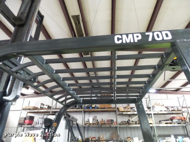 image for item CC9170 2001 Clark CMP70D forklift