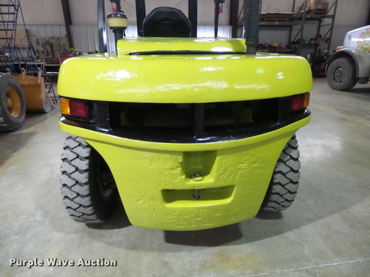 image for item CC9170 2001 Clark CMP70D forklift