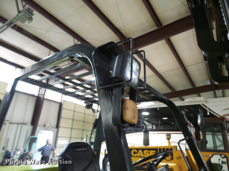 image for item CC9170 2001 Clark CMP70D forklift