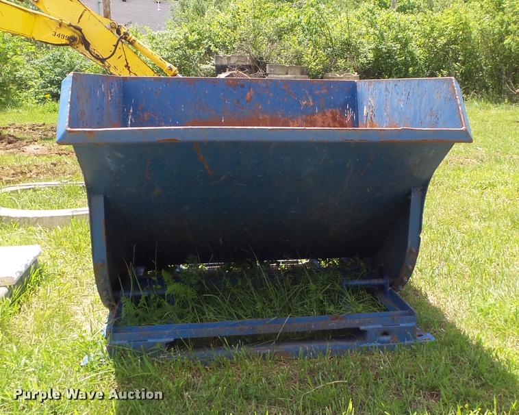 image for item CC9561 Galbreath H200 dumpster