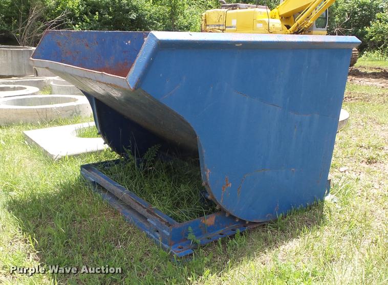 image for item CC9561 Galbreath H200 dumpster