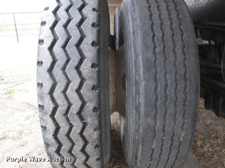 image for item DA0676 1992 Timpte end dump pup trailer