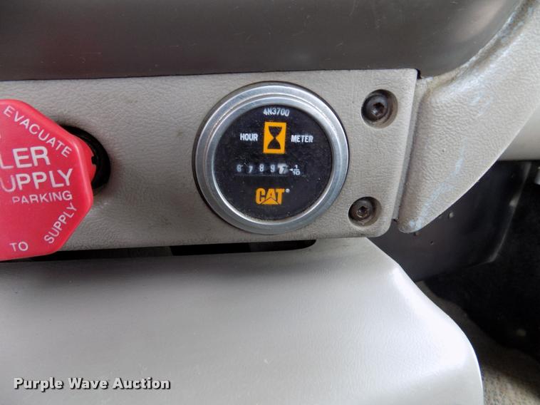 image for item DA0685 2002 Mack CH613 semi truck