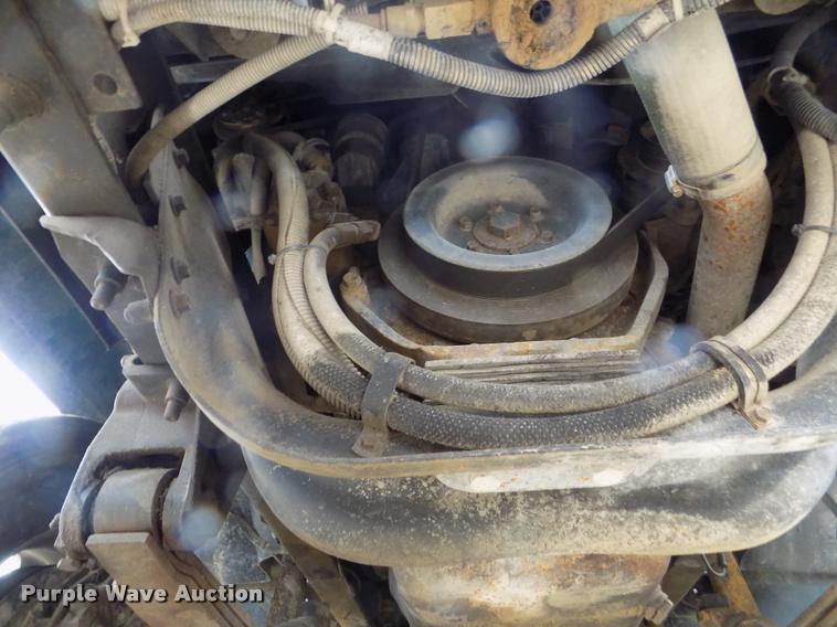 image for item DA0685 2002 Mack CH613 semi truck