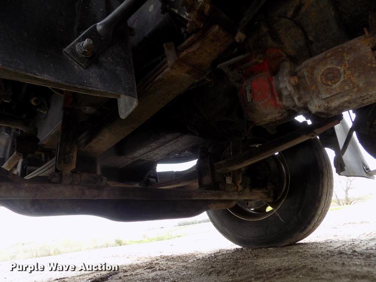 image for item DA0685 2002 Mack CH613 semi truck