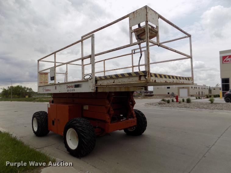 image for item DA0690 Snorkel SLH3284HD scissor lift