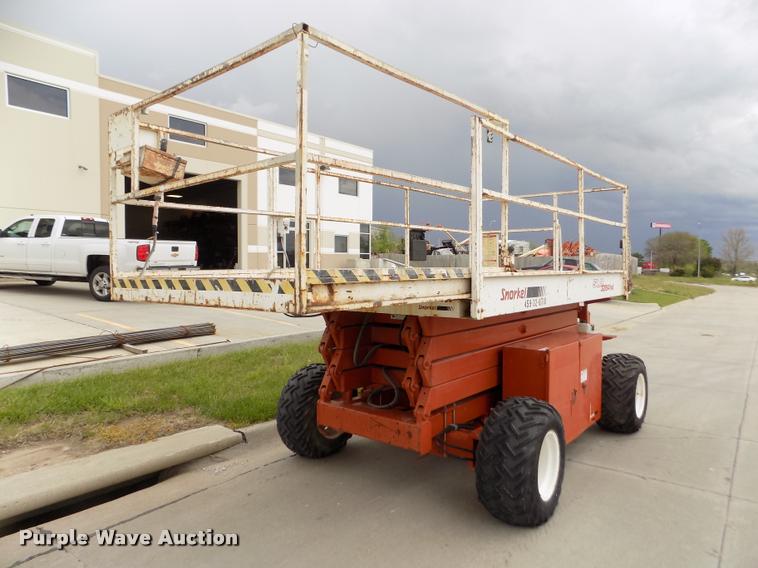 image for item DA0690 Snorkel SLH3284HD scissor lift
