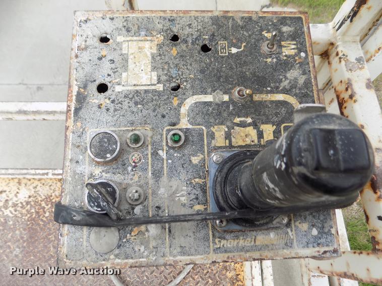 image for item DA0690 Snorkel SLH3284HD scissor lift