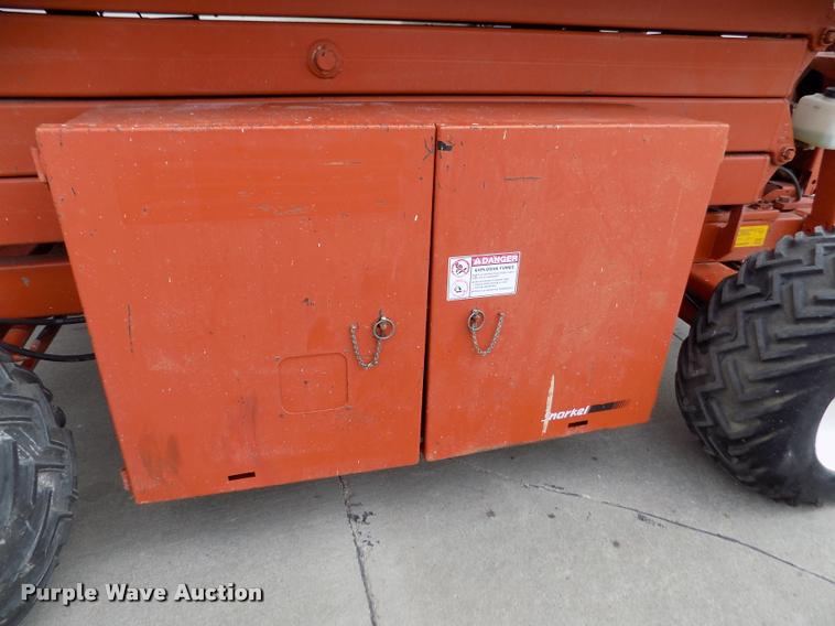 image for item DA0690 Snorkel SLH3284HD scissor lift