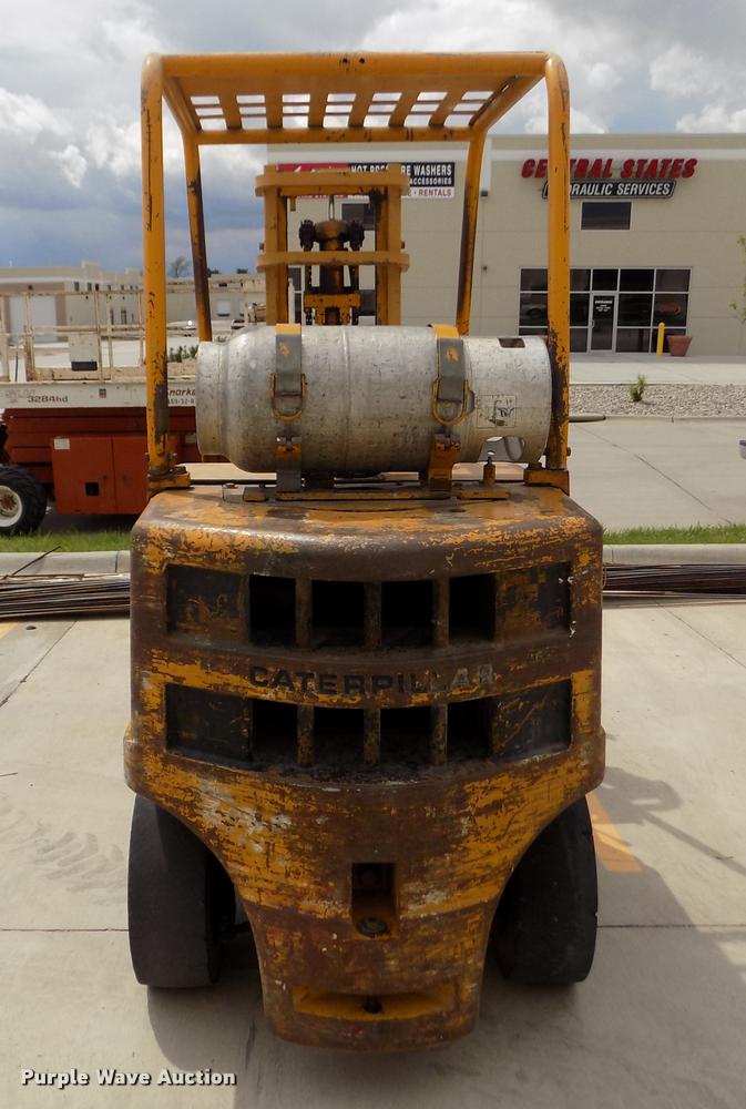 image for item DA0693 Caterpillar V60B forklift