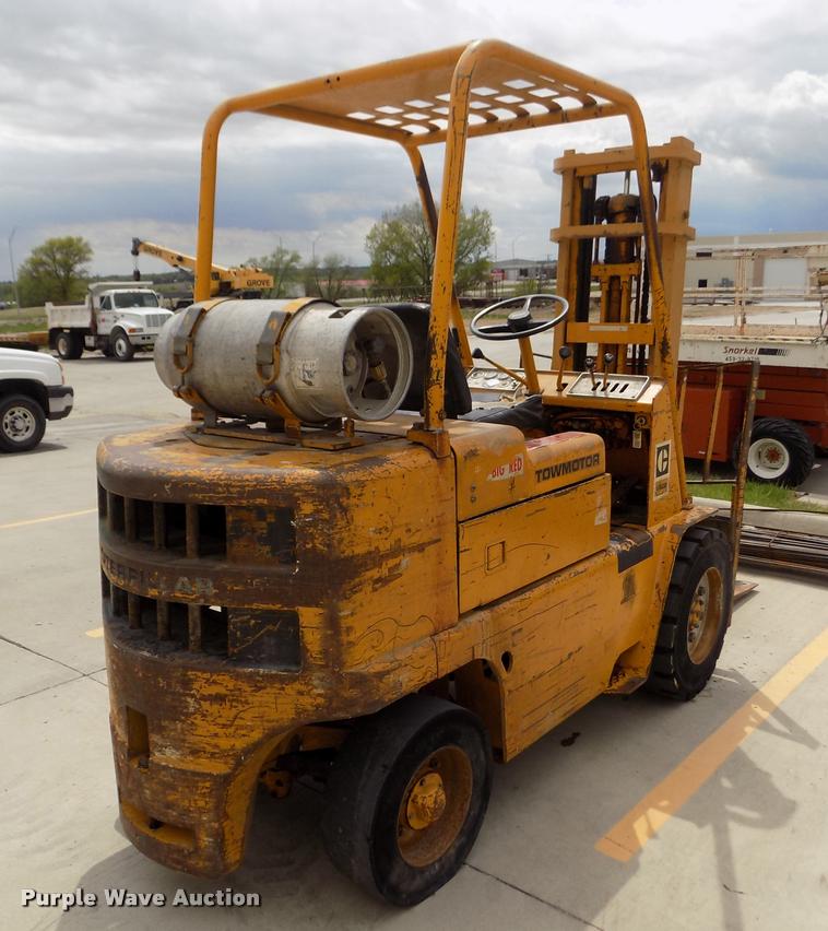 image for item DA0693 Caterpillar V60B forklift