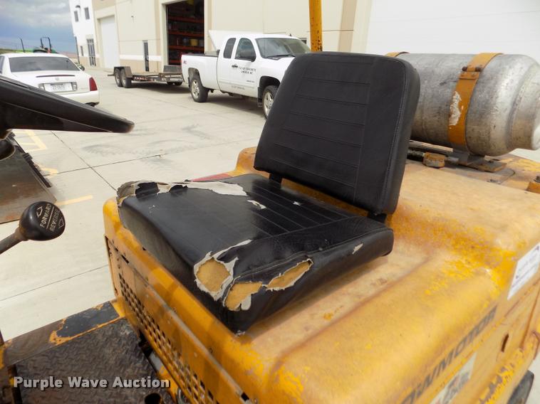 image for item DA0693 Caterpillar V60B forklift