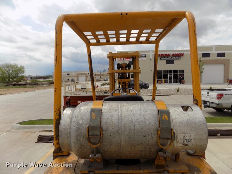 image for item DA0693 Caterpillar V60B forklift