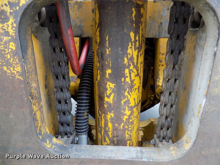 image for item DA0693 Caterpillar V60B forklift