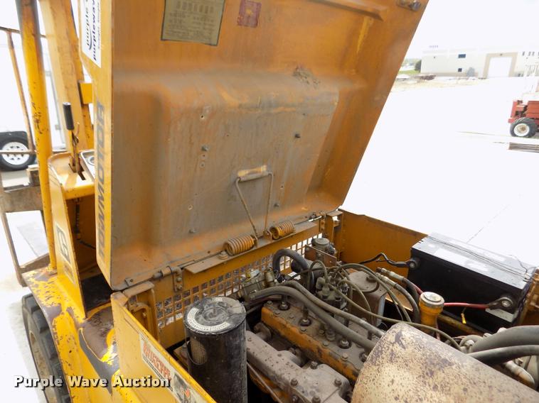 image for item DA0693 Caterpillar V60B forklift