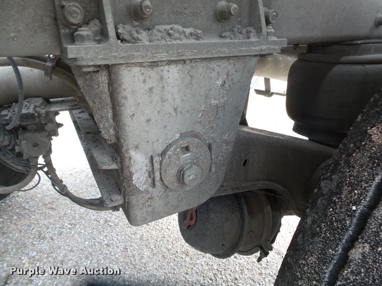 image for item DA2660 2006 Heil dry bulk tank trailer