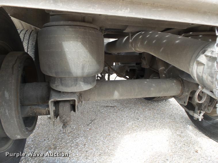 image for item DA2660 2006 Heil dry bulk tank trailer