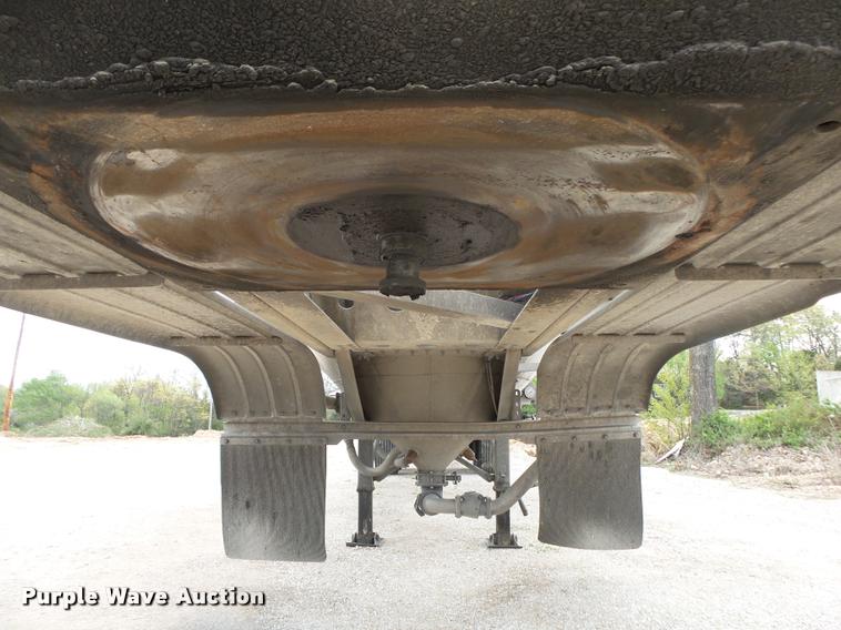 image for item DA2660 2006 Heil dry bulk tank trailer