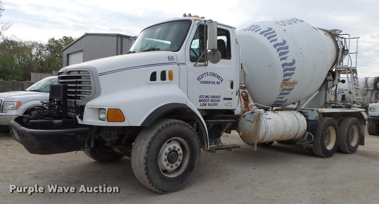 image for item DA2662 2004 Sterling LT8500 ready mix truck